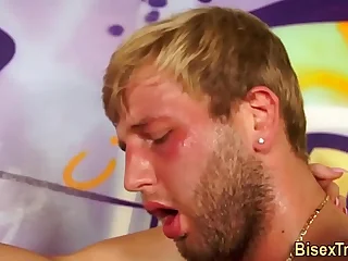 Bisex dude shoots cum